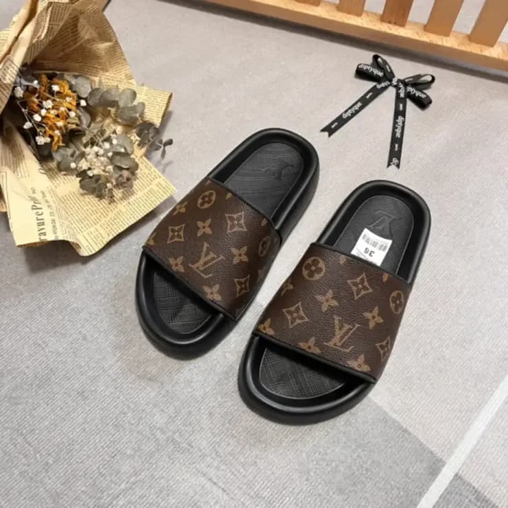 루이비통 루이비통 워터프론트 뮬  상세 이미지