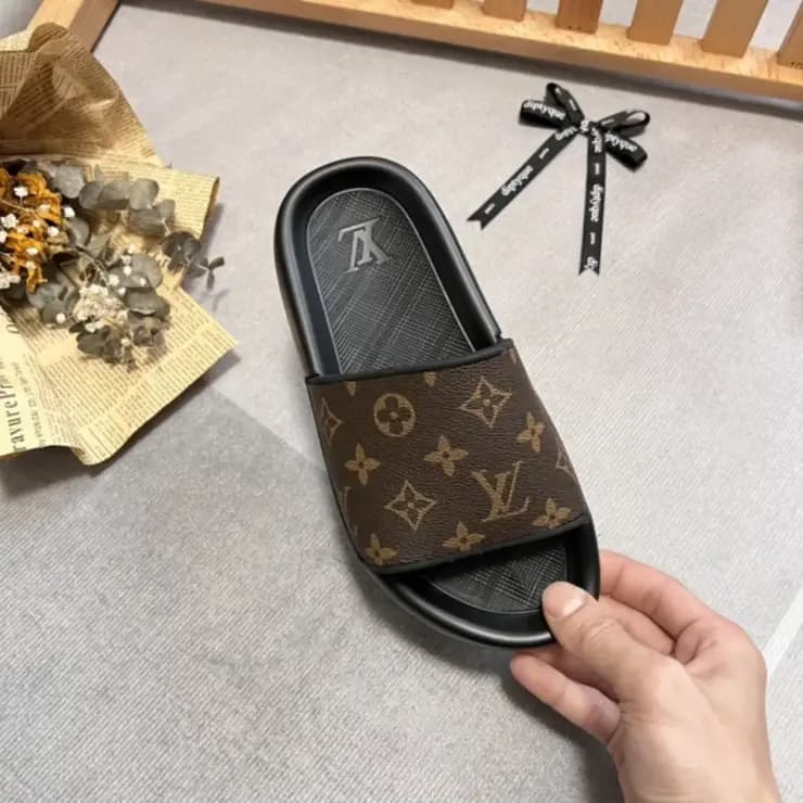 루이비통 루이비통 워터프론트 뮬  상세 이미지