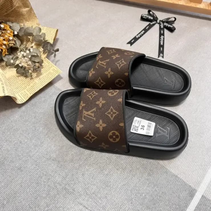 루이비통 루이비통 워터프론트 뮬  상세 이미지