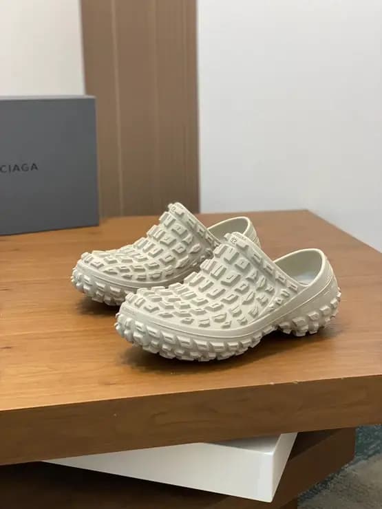 발렌시아가 발렌시아가 바운서 클로그 베이지 상세 이미지