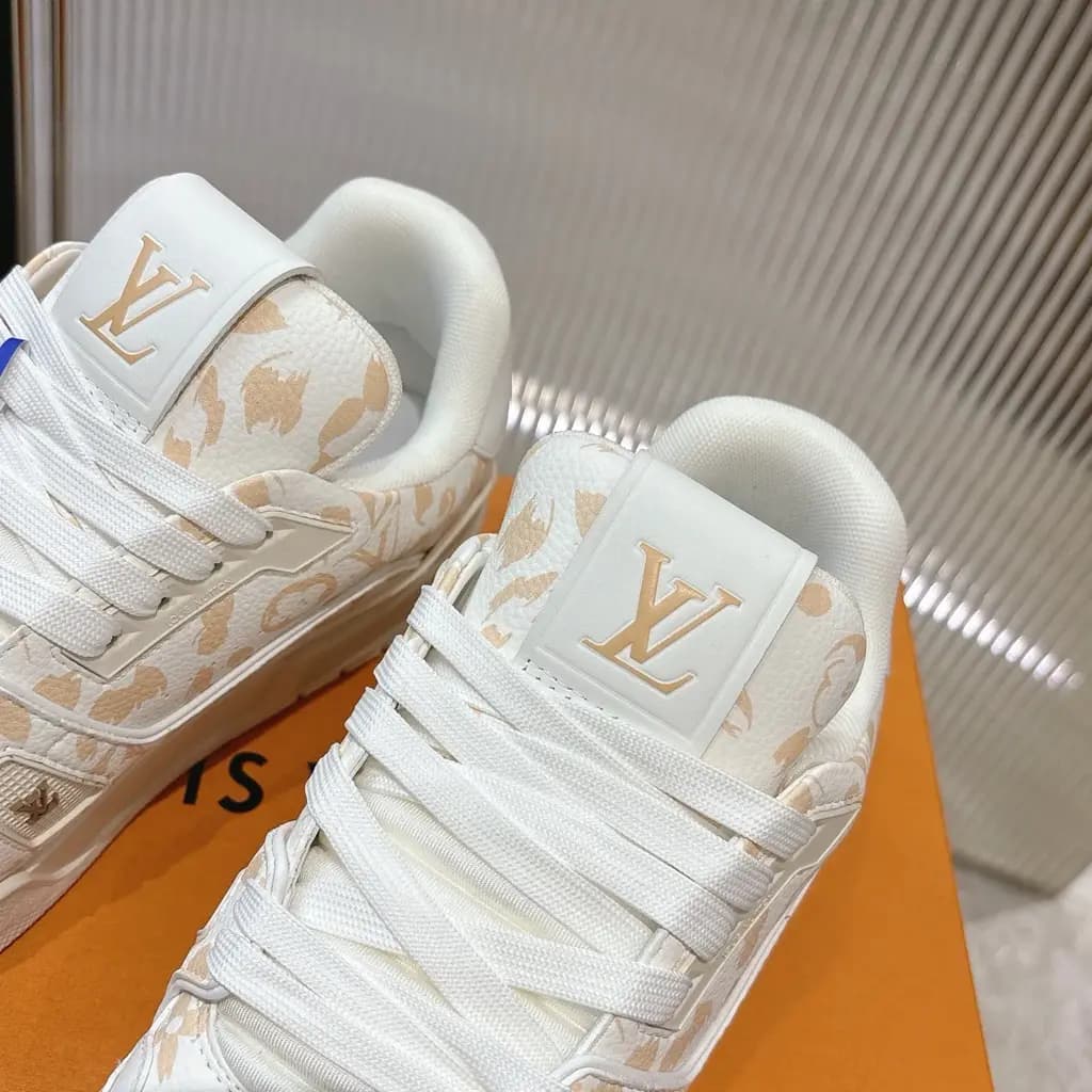 루이비통 루이비통 LV 여성 트레이너 스니커즈 상세 이미지