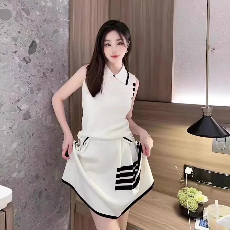 톰브라운 톰브라운 시그니처 4-Bar 배색 칼라 민소매 나시 상세 이미지