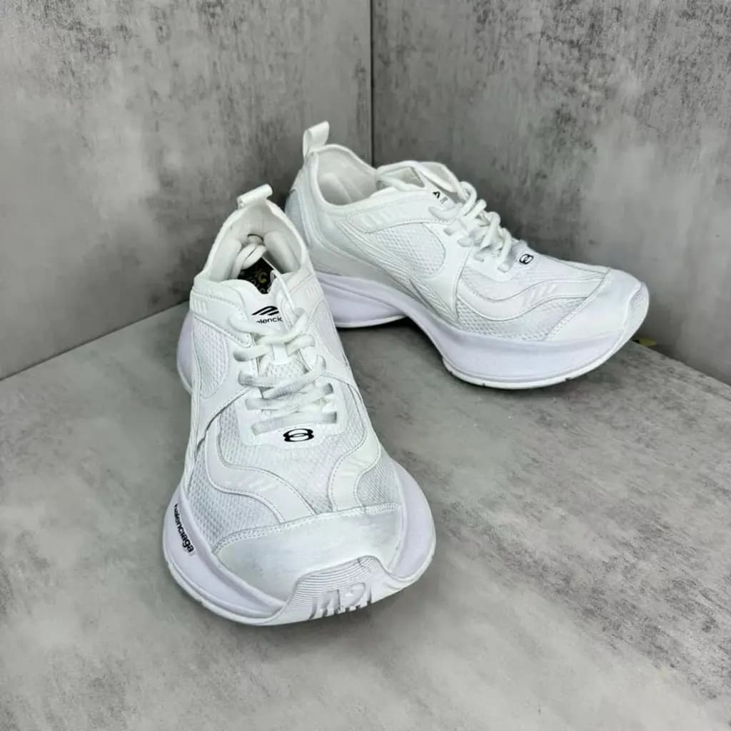 발렌시아가 발렌시아가 서킷 스니커즈 상세 이미지