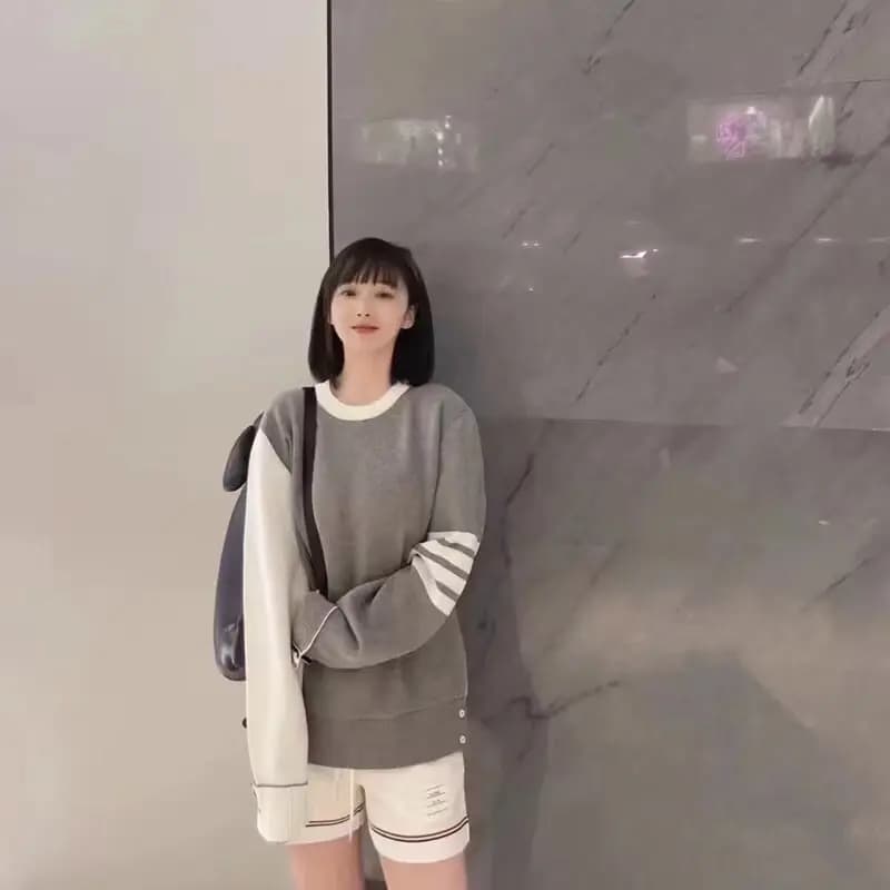 톰브라운 톰브라운 헥터(Hector) 배색 라운드 니트 상세 이미지