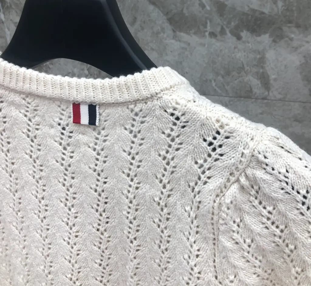 톰브라운 톰브라운 시그니처 케이블 포인텔 반팔 니트 가디건 상세 이미지