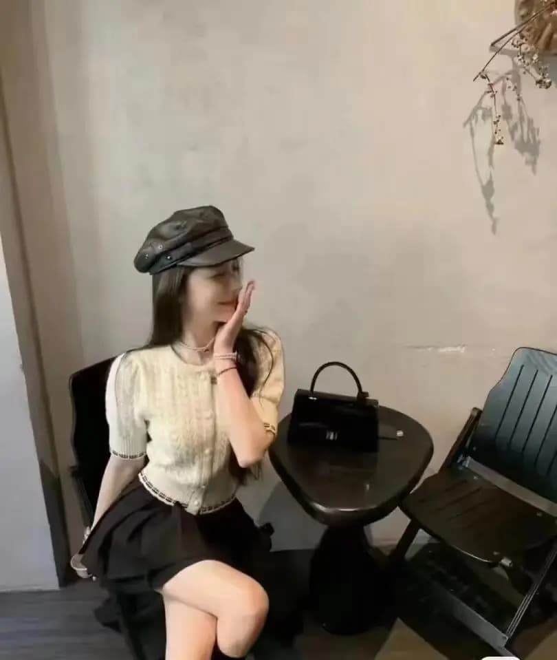 톰브라운 톰브라운 시그니처 케이블 포인텔 반팔 니트 가디건 상세 이미지