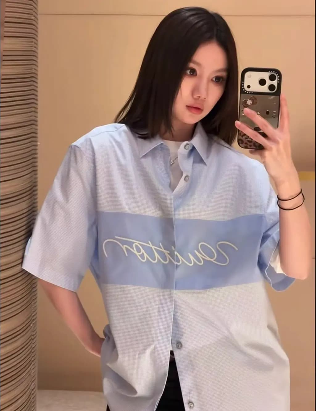 루이비통 루이비통 LV 커브 로고 체크 인서트 반팔 셔츠 상세 이미지