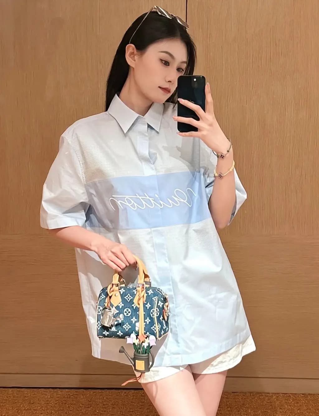 루이비통 루이비통 LV 커브 로고 체크 인서트 반팔 셔츠 상세 이미지