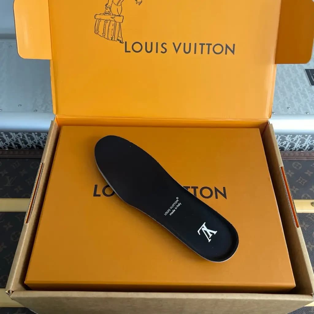 루이비통 루이비통 LV x TM LV 트레이너 여성 스니커즈 상세 이미지
