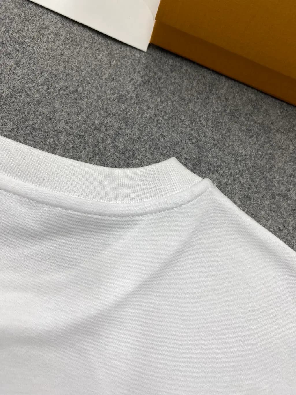 루이비통 루이비통 LV 서클 로고 오버핏 반팔 티셔츠 상세 이미지