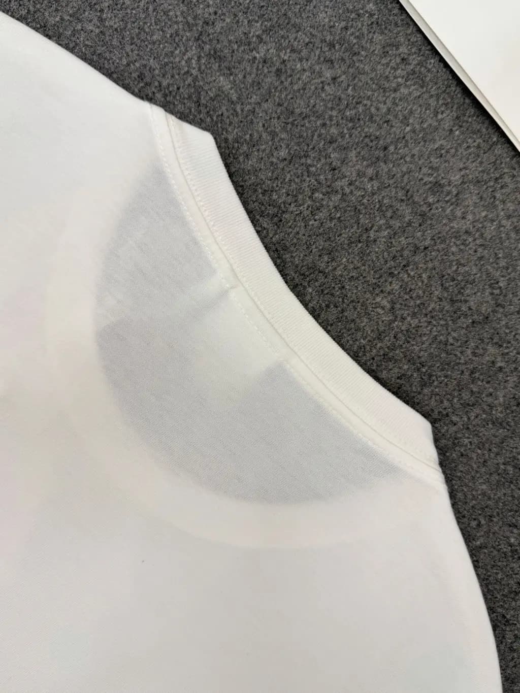 디올 디올 하트 버드 & 로즈 자수 코튼 반팔 티셔츠 상세 이미지