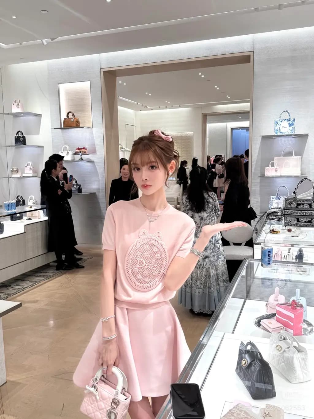 디올 디올 레이스 오벌 메달리온 자수 니트 반팔 탑 상세 이미지