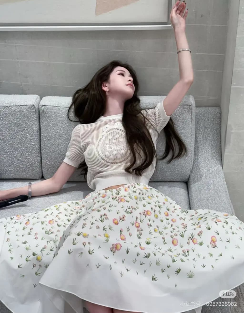 디올 디올 레이스 오벌 메달리온 자수 니트 반팔 탑 상세 이미지