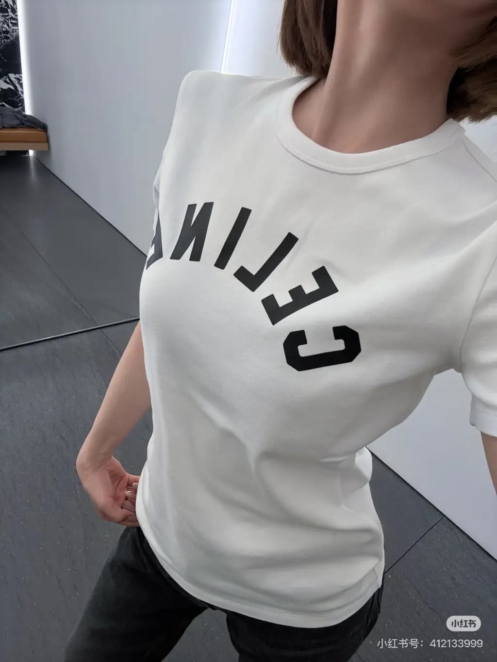 셀린느 셀린느 아치 레터링 로고 크롭 반팔 티셔츠 상세 이미지