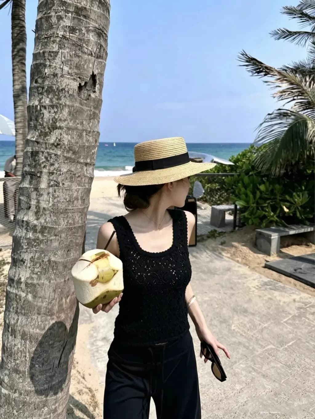 셀린느 셀린느 트리옹프 패턴 크로셰 민소매 크롭 탑 상세 이미지