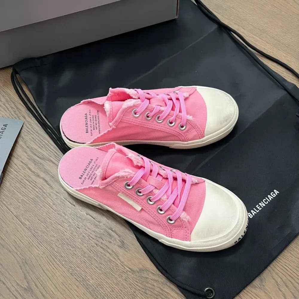 발렌시아가 발렌시아가 블로퍼 25SS 상세 이미지
