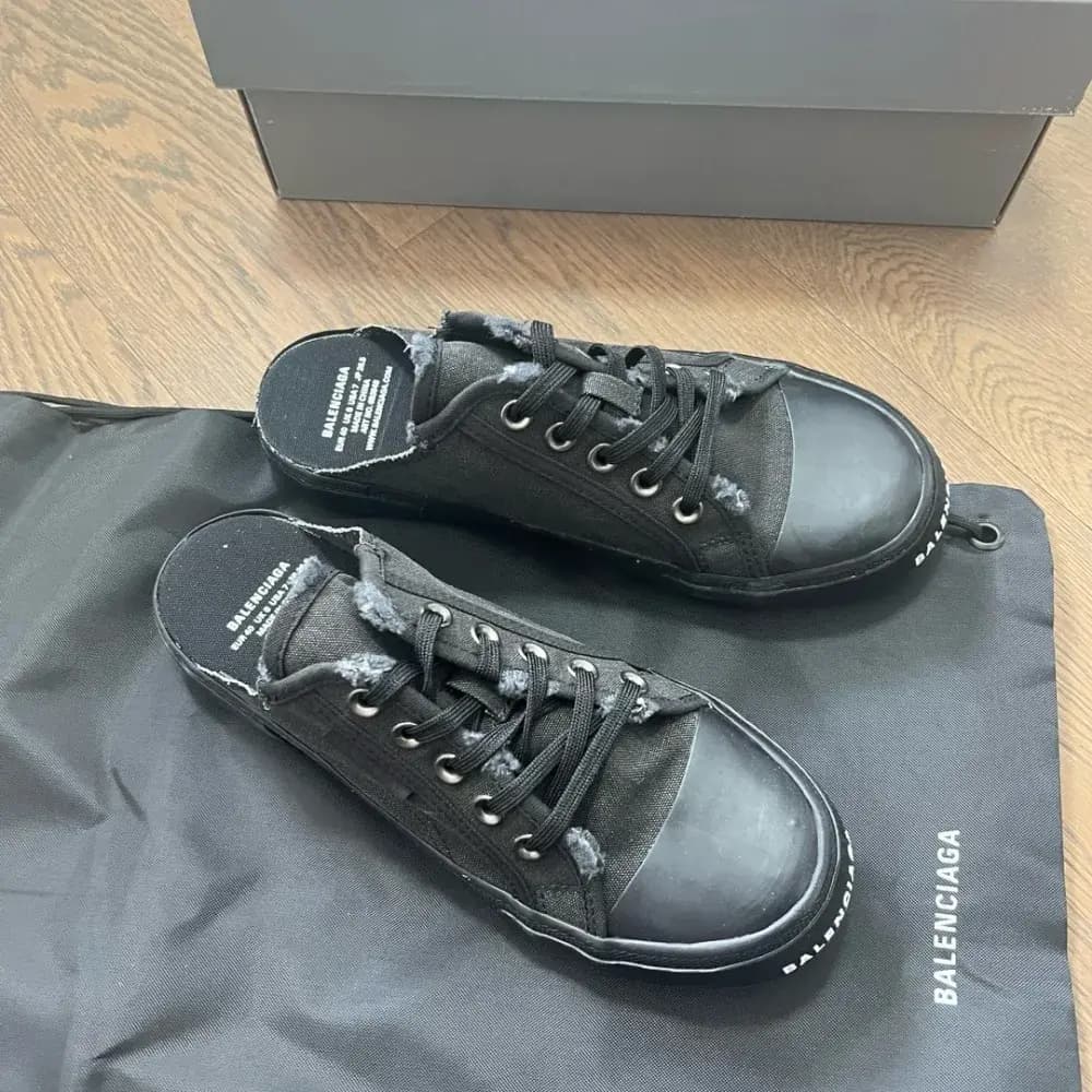 발렌시아가 발렌시아가 블로퍼 25SS 상세 이미지