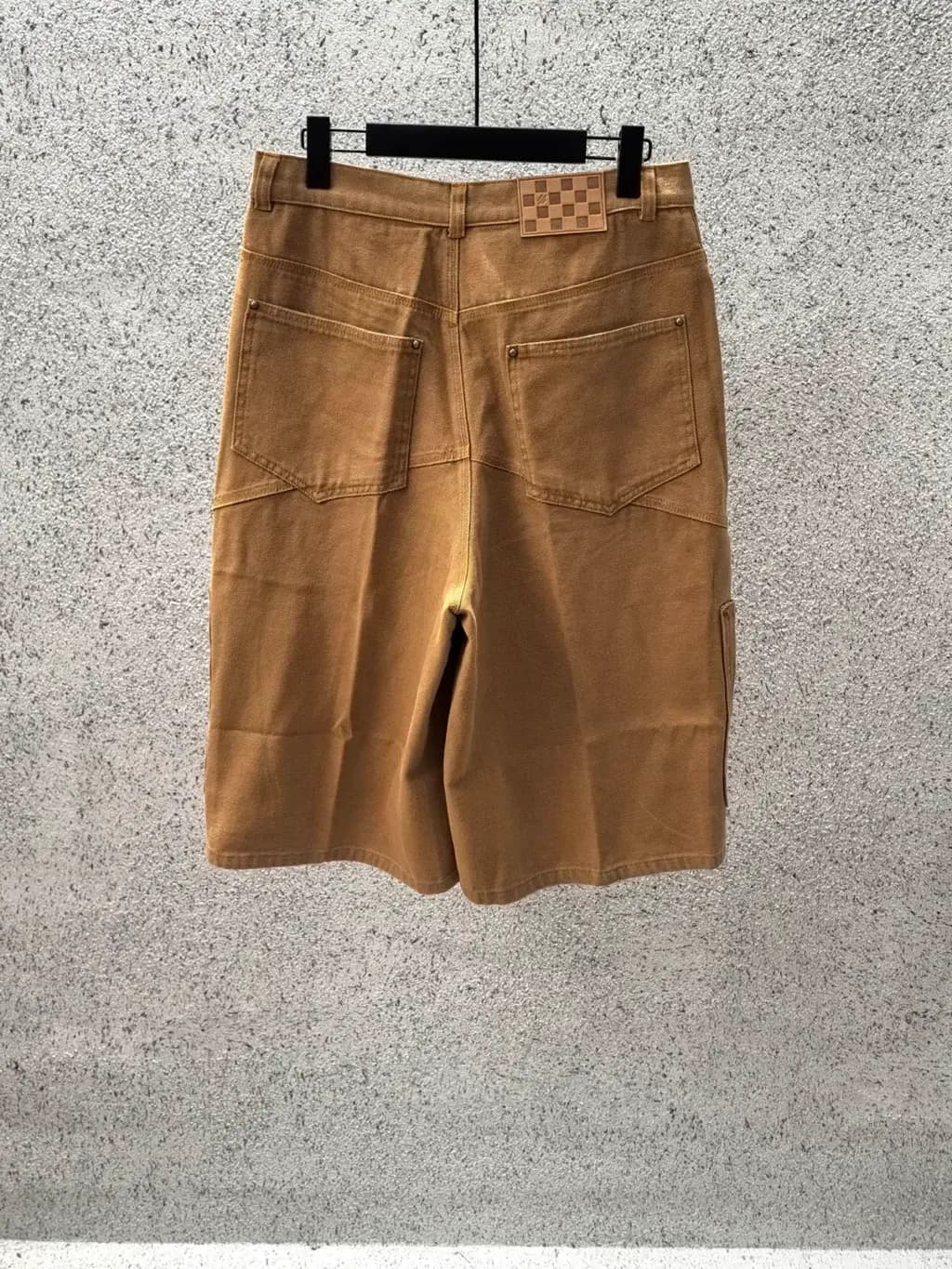 루이비통 루이비통 X 니고 콜라보 데님 카고 쇼츠 상세 이미지