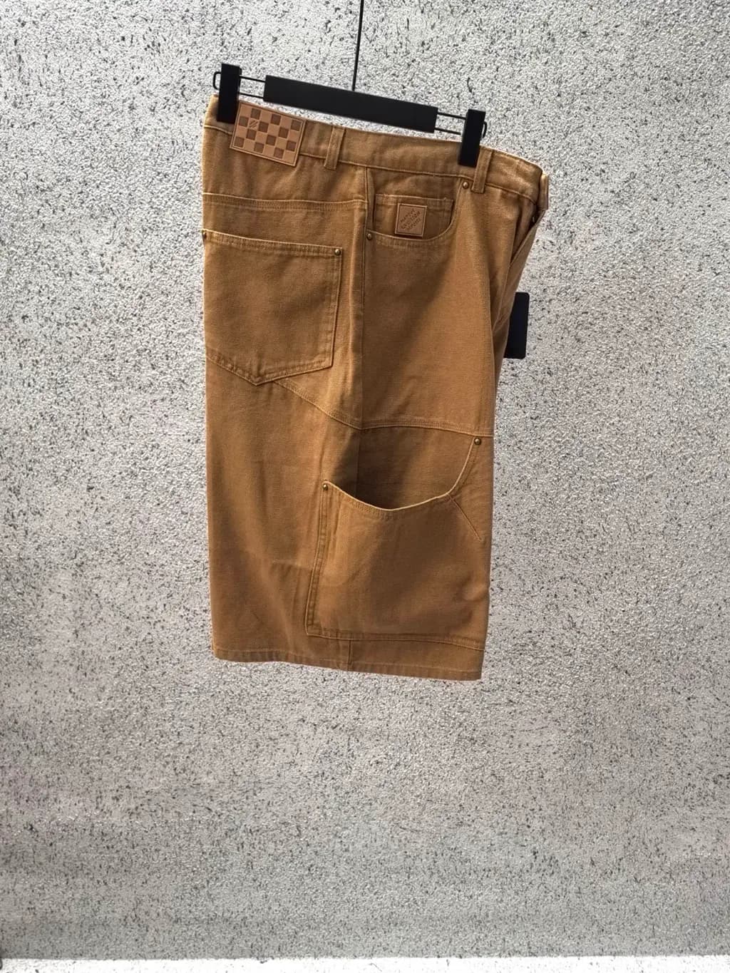 루이비통 루이비통 X 니고 콜라보 데님 카고 쇼츠 상세 이미지