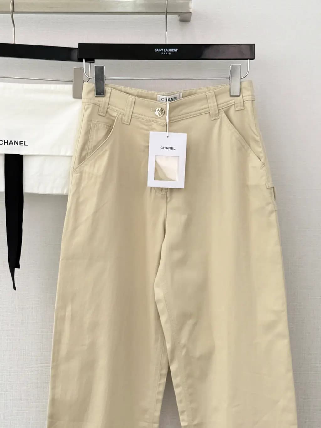 샤넬 샤넬 CC 로고 카고 와이드 팬츠 상세 이미지