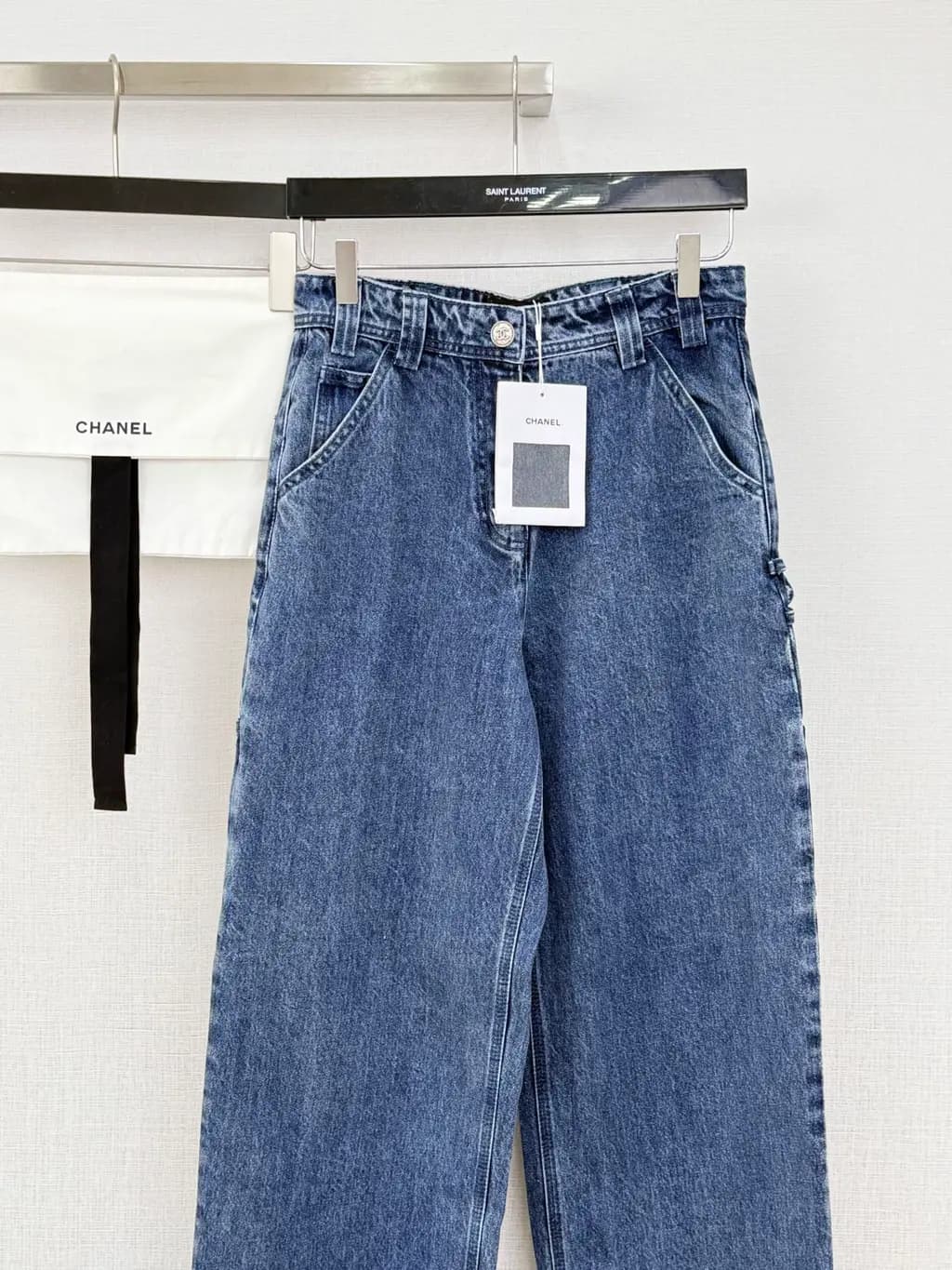 샤넬 샤넬 CC 로고 카고 와이드 팬츠 상세 이미지