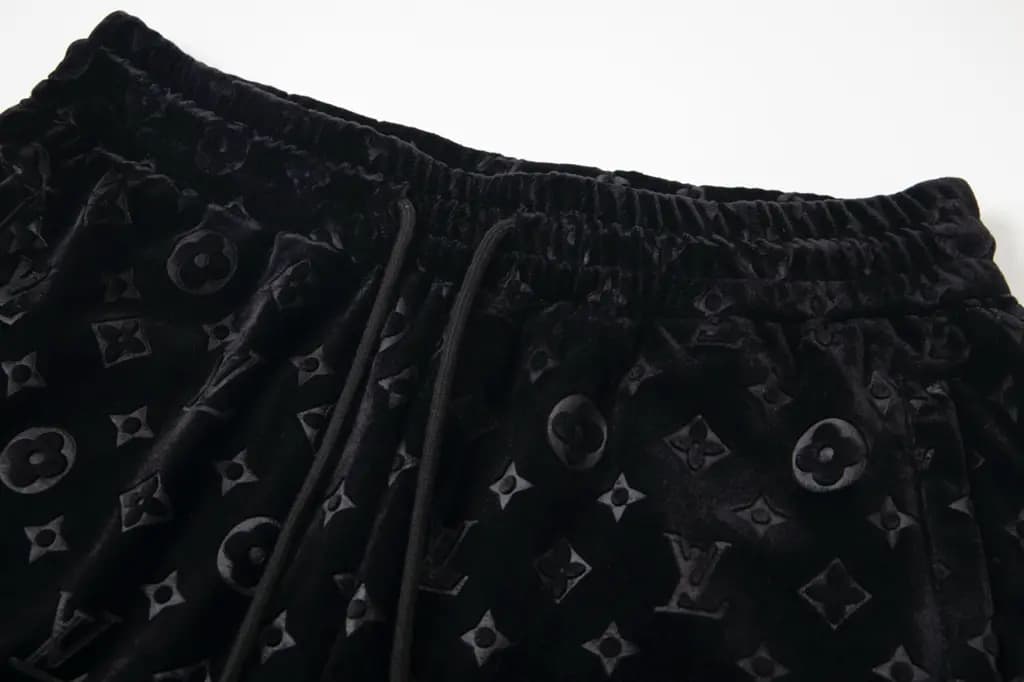 루이비통 루이비통 올오버 모노그램 플록 벨벳 쇼츠 상세 이미지