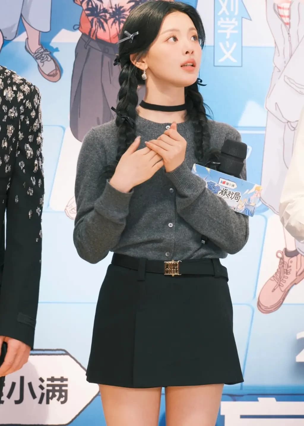 미우미우 미우미우 울 플리츠 미니 스커트&골드 버클 벨트 상세 이미지