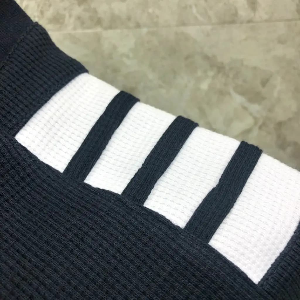 톰브라운 톰브라운 4바 스트라이프 울트라 하이웨이스트 쇼츠 상세 이미지