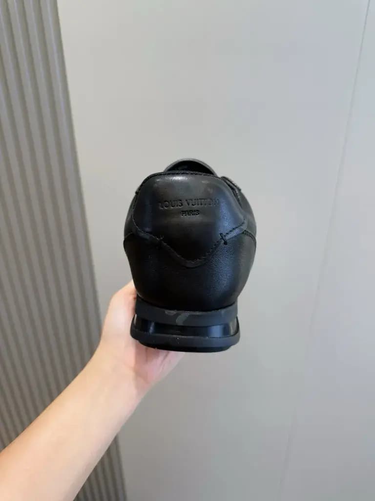 루이비통 루이비통 스니커즈 상세 이미지
