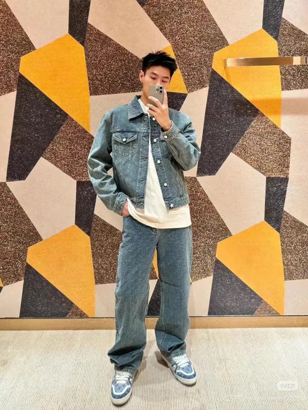 루이비통 루이비통 모노그램 올오버 데님 와이드 팬츠 상세 이미지