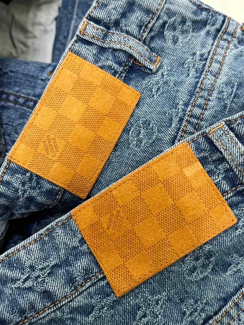루이비통 루이비통 모노그램 올오버 데님 와이드 팬츠 상세 이미지