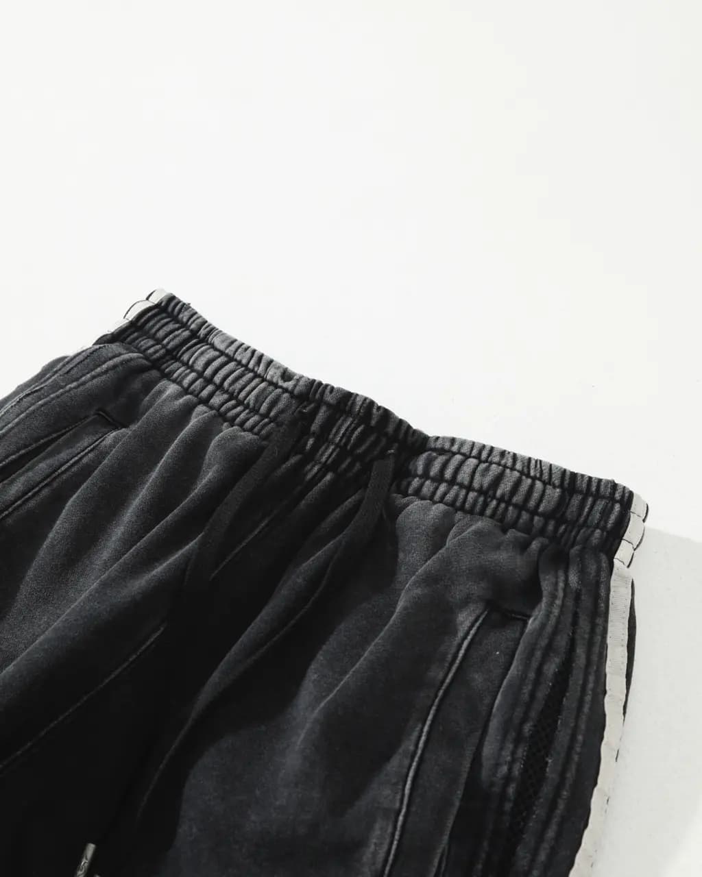아디다스 아디다스 x 콜라보 워싱 트랙 팬츠 상세 이미지