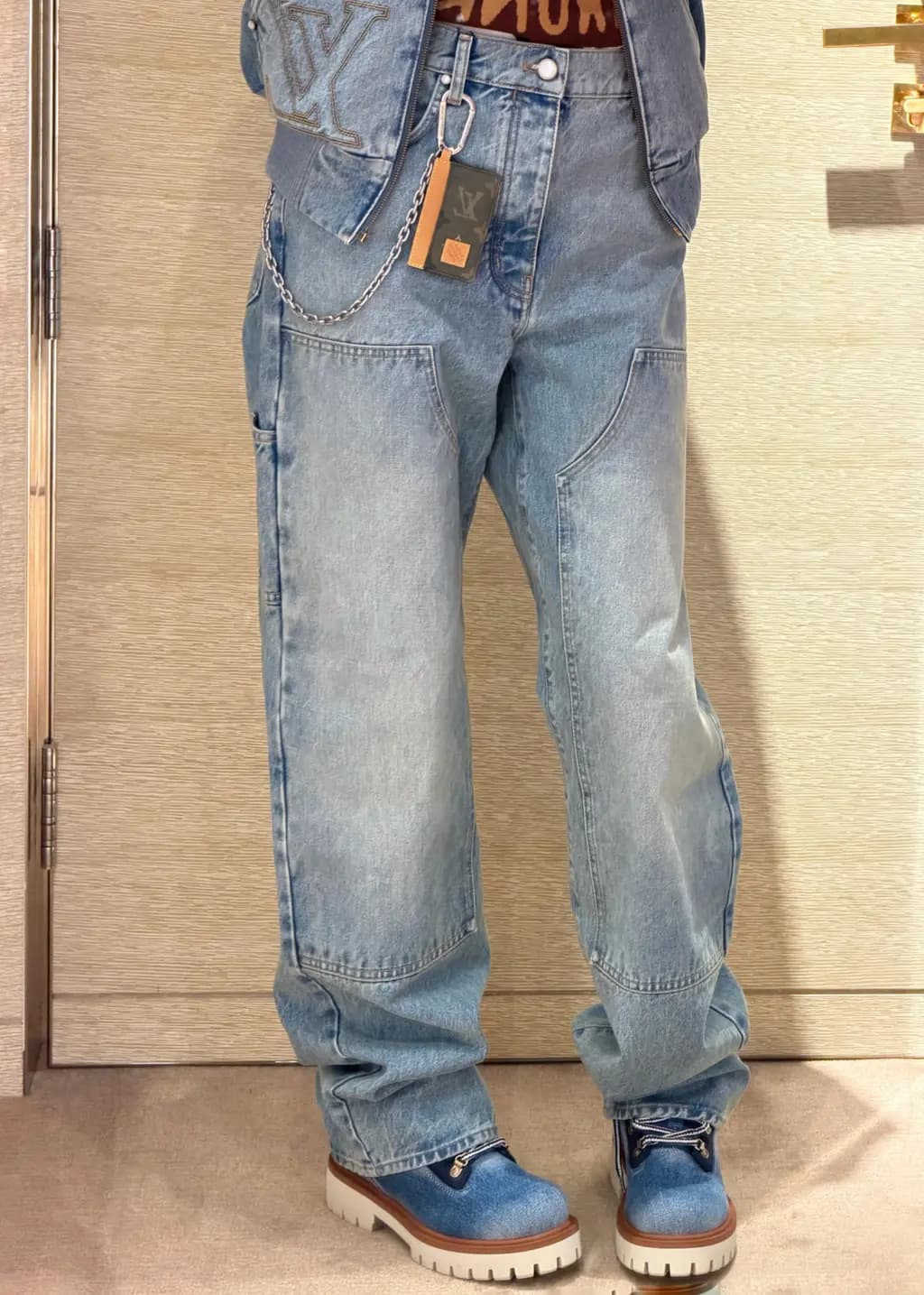 루이비통 루이비통 그라데이션 워싱 카고 데님 팬츠 상세 이미지