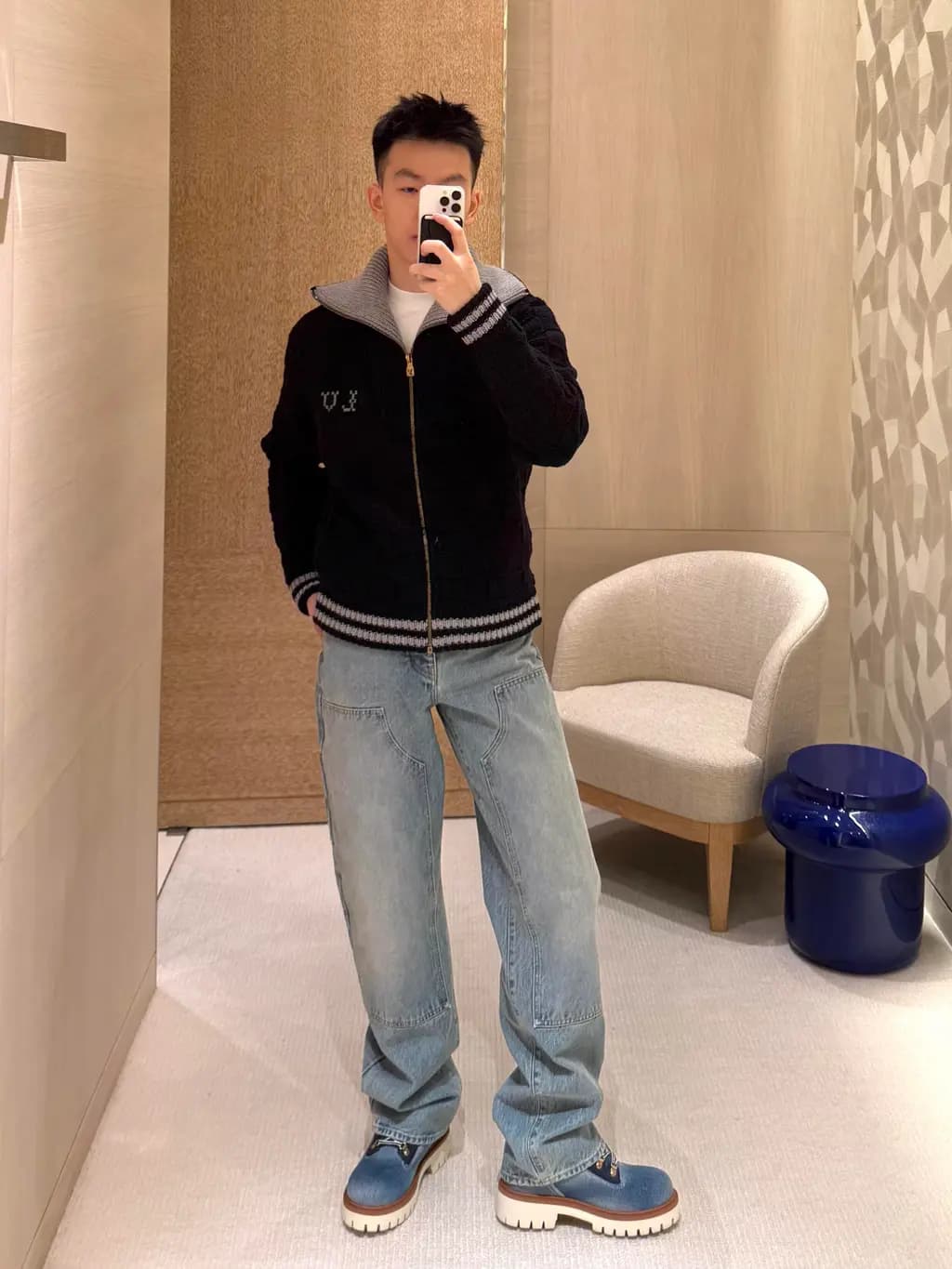 루이비통 루이비통 그라데이션 워싱 카고 데님 팬츠 상세 이미지