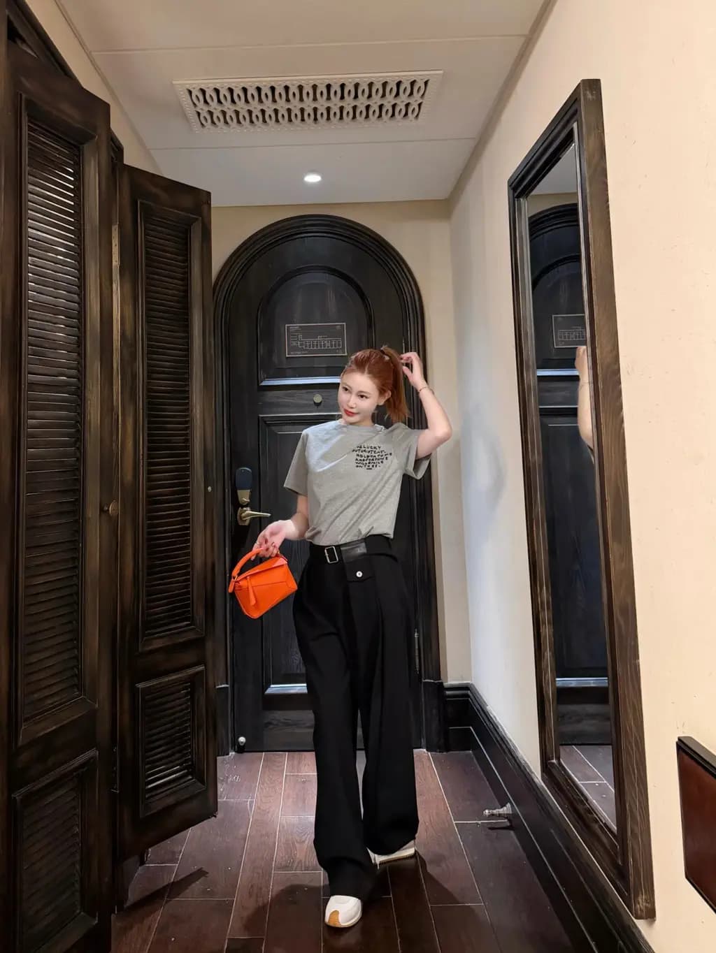 로에베 로에베 실키 매트 울 와이드 팬츠 상세 이미지