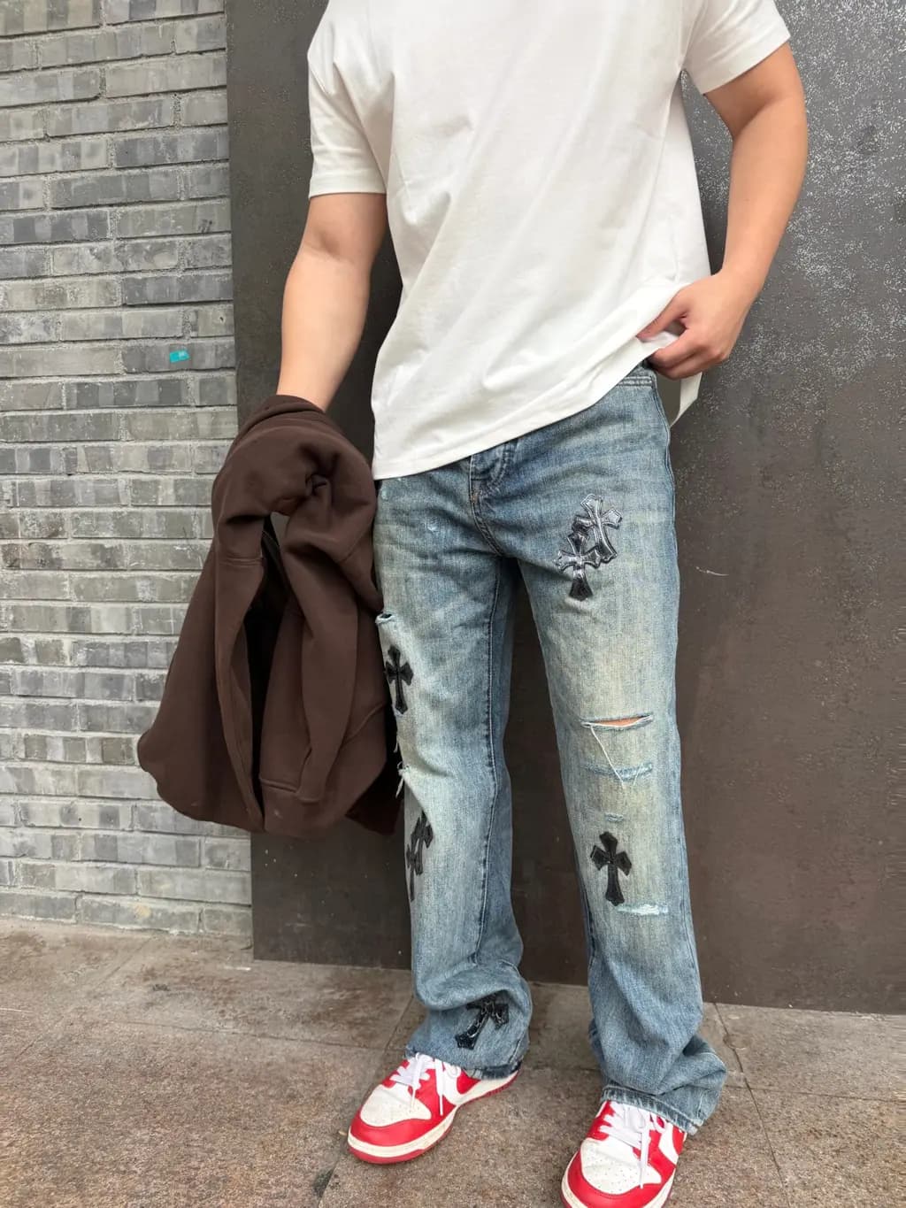 크롬하츠 크롬하츠 디스트레스드 크로스 데님 팬츠 상세 이미지