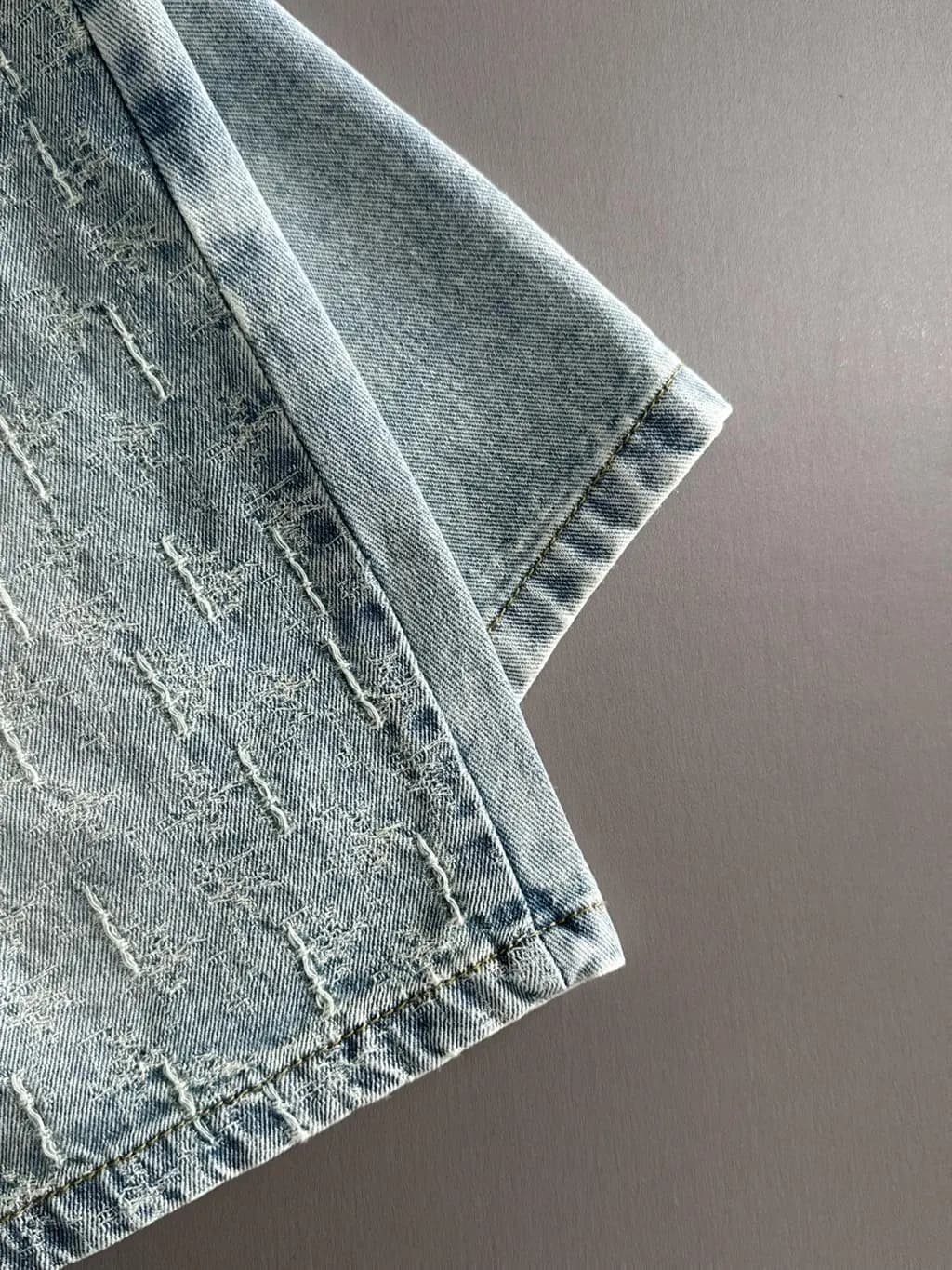 루이비통 루이비통 LV 자수 데님 숏팬츠 상세 이미지