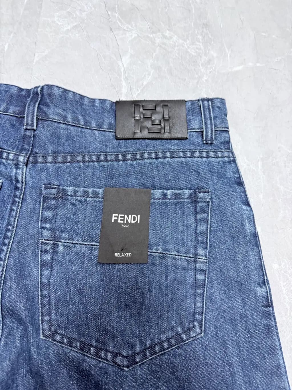 펜디 펜디 FF 패턴 데님 숏팬츠 상세 이미지