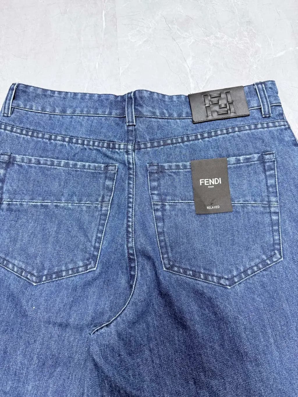 펜디 펜디 FF 패턴 데님 숏팬츠 상세 이미지