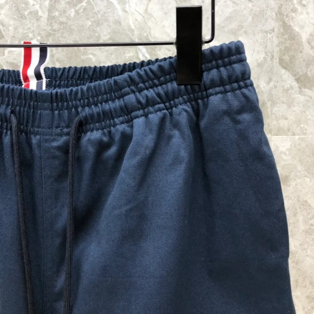 톰브라운 톰브라운 시그니처 스트라이프 코튼 쇼츠 상세 이미지
