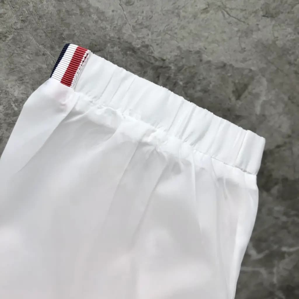 톰브라운 THOM BROWNE 웨일 그래픽 후드 윈드브레이커 상세 이미지
