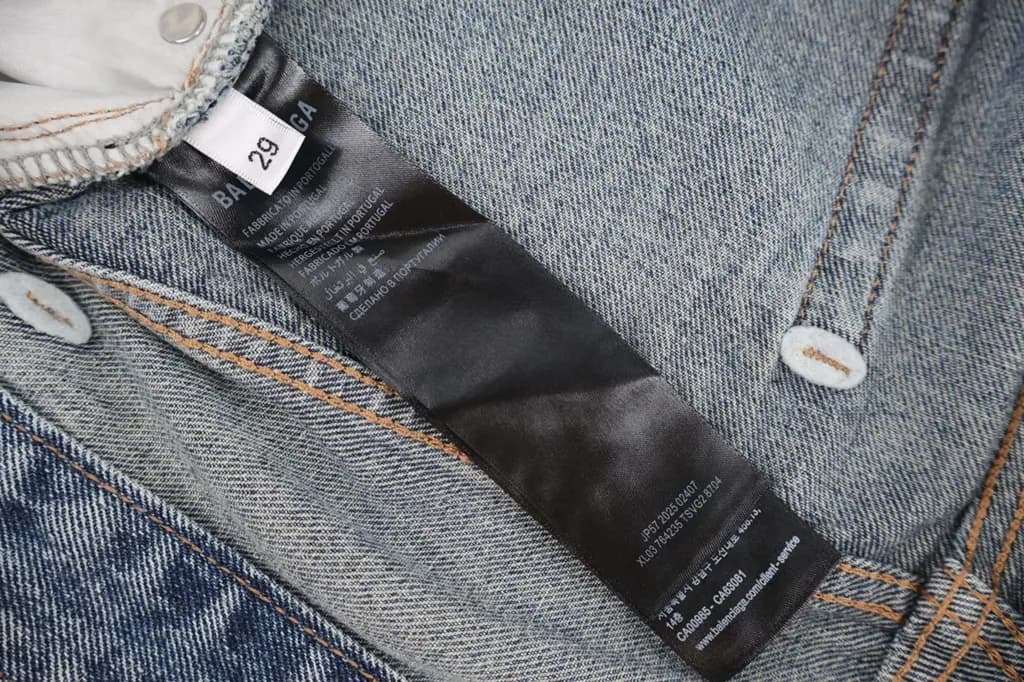 발렌시아가 BALENCIAGA 플리티드 와이드 데님 쇼츠 상세 이미지