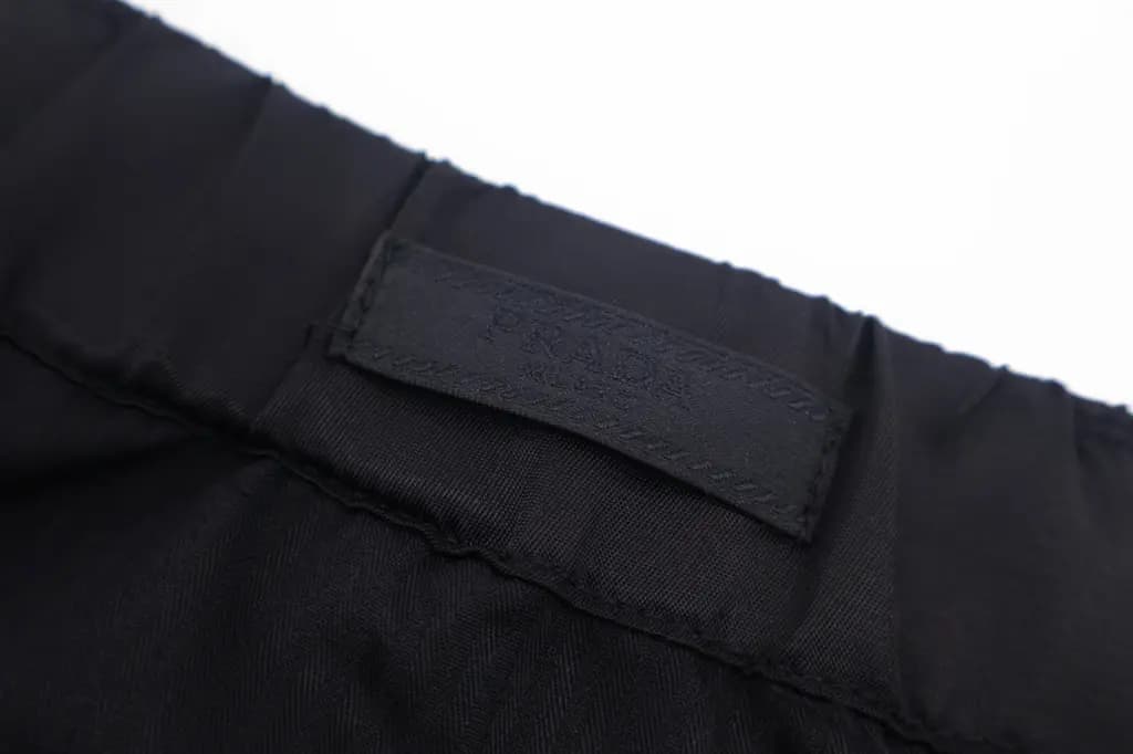 프라다 PRADA Re-Nylon 카고 쇼츠 상세 이미지