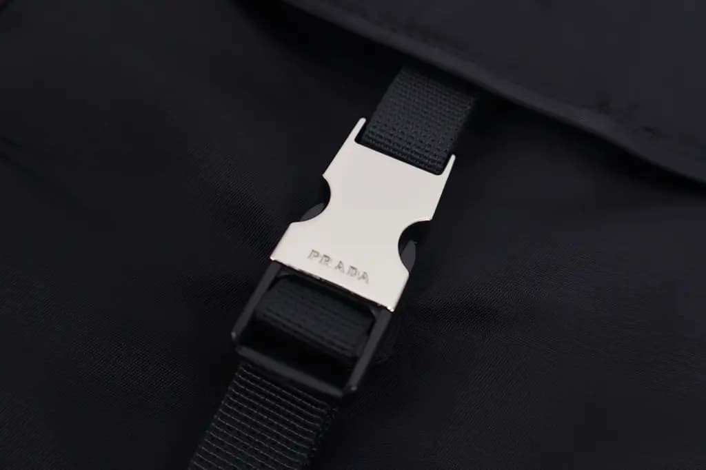 프라다 PRADA Re-Nylon 카고 쇼츠 상세 이미지