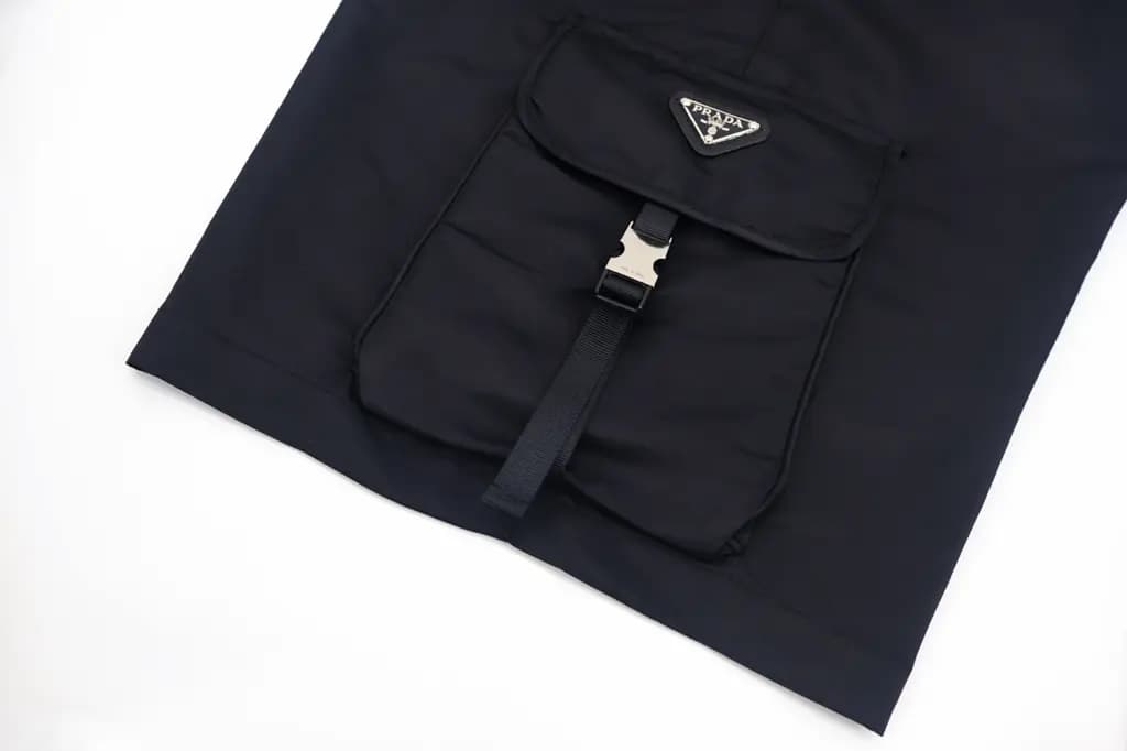 프라다 PRADA Re-Nylon 카고 쇼츠 상세 이미지