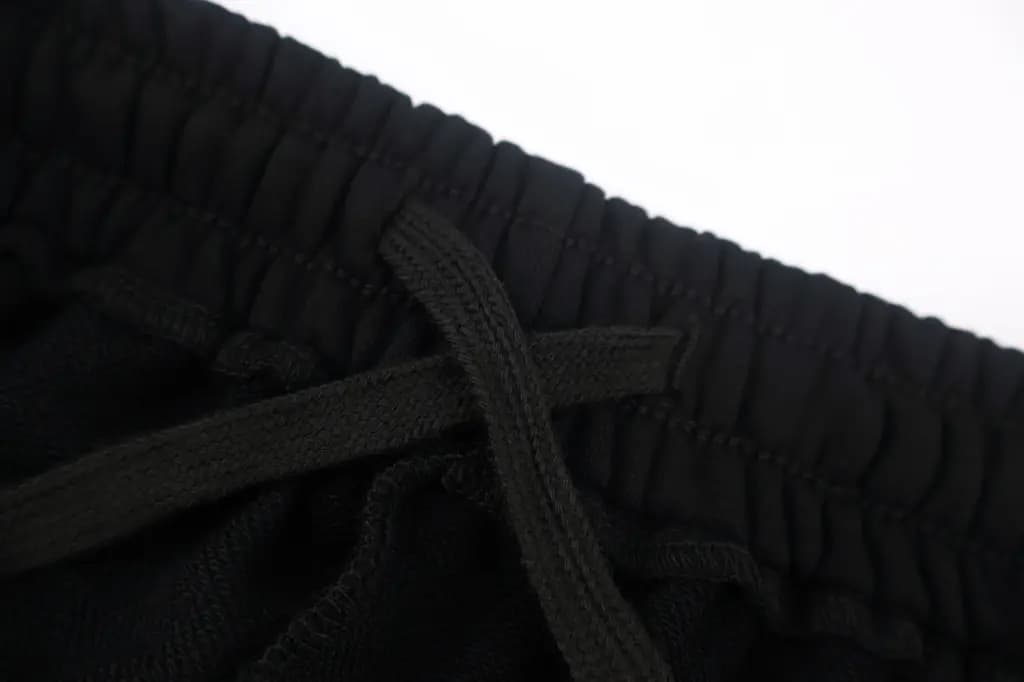 발렌시아가 BALENCIAGA 피쉬스케일 로고 스웨트 쇼츠 상세 이미지