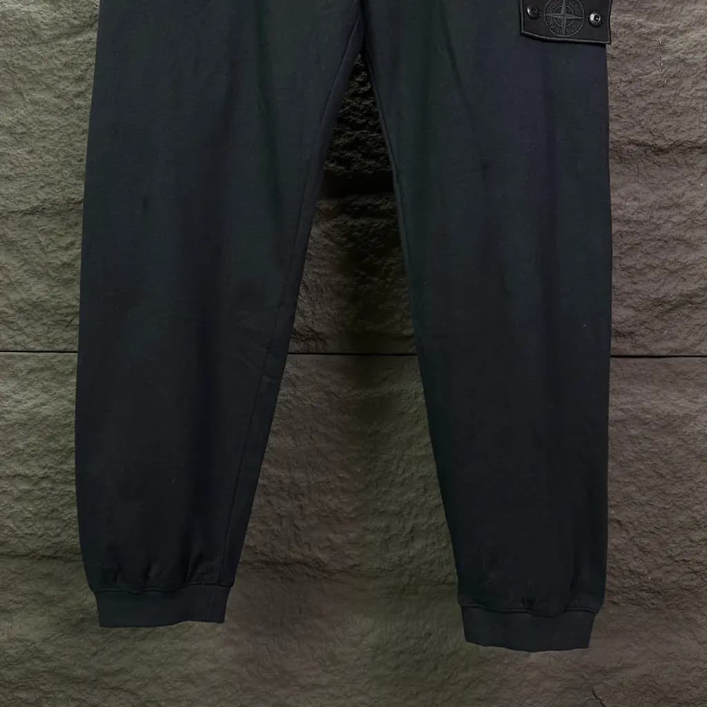 스톤아일랜드 STONE ISLAND 컴퍼스 로고 카고 조거 팬츠 상세 이미지