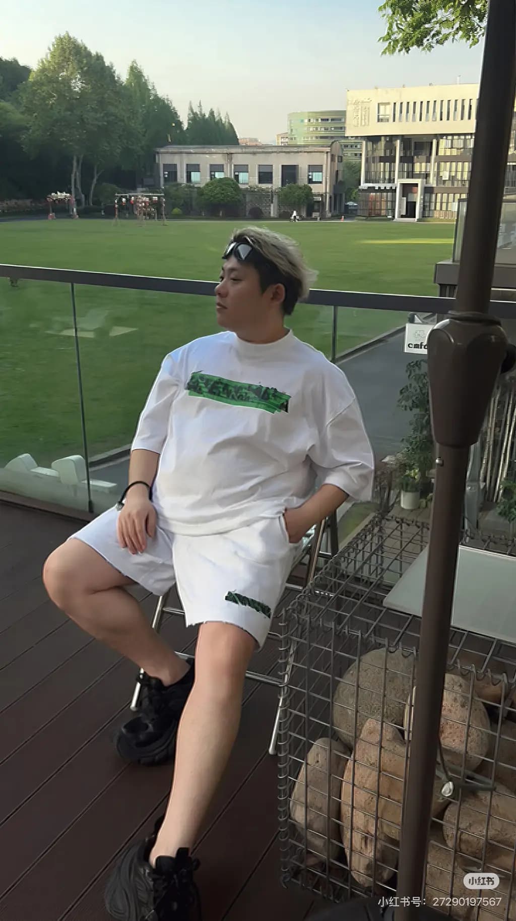 발렌시아가 BALENCIAGA 테이프 그래픽 헤비 코튼 쇼츠 상세 이미지