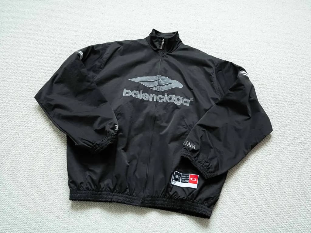발렌시아가 BALENCIAGA Big Logo Windbreaker Jacket 상세 이미지