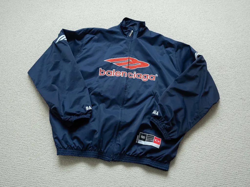 발렌시아가 BALENCIAGA Big Logo Windbreaker Jacket 상세 이미지